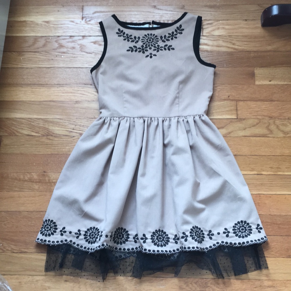 Chicwish Beige Tulle Dress S